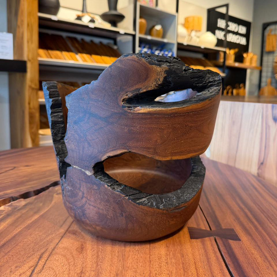 Jarrón de Guanacaste